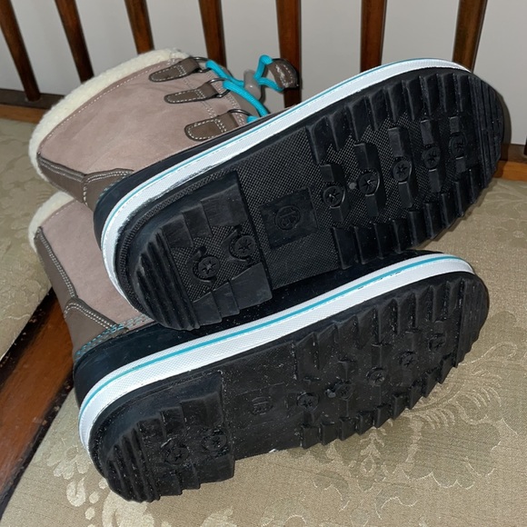 Cat & Jack Kids Insulated Boots - Picture 4 of 7